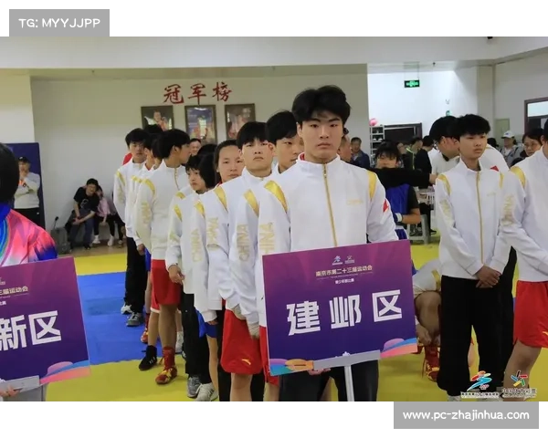 贵州拳击赛创纪录 杨成宇对战塔纳塔尔单场出拳数刷新历史新高 贵州拳击赛创纪录 杨成宇对战塔纳塔尔单场出拳数刷新历史新高
